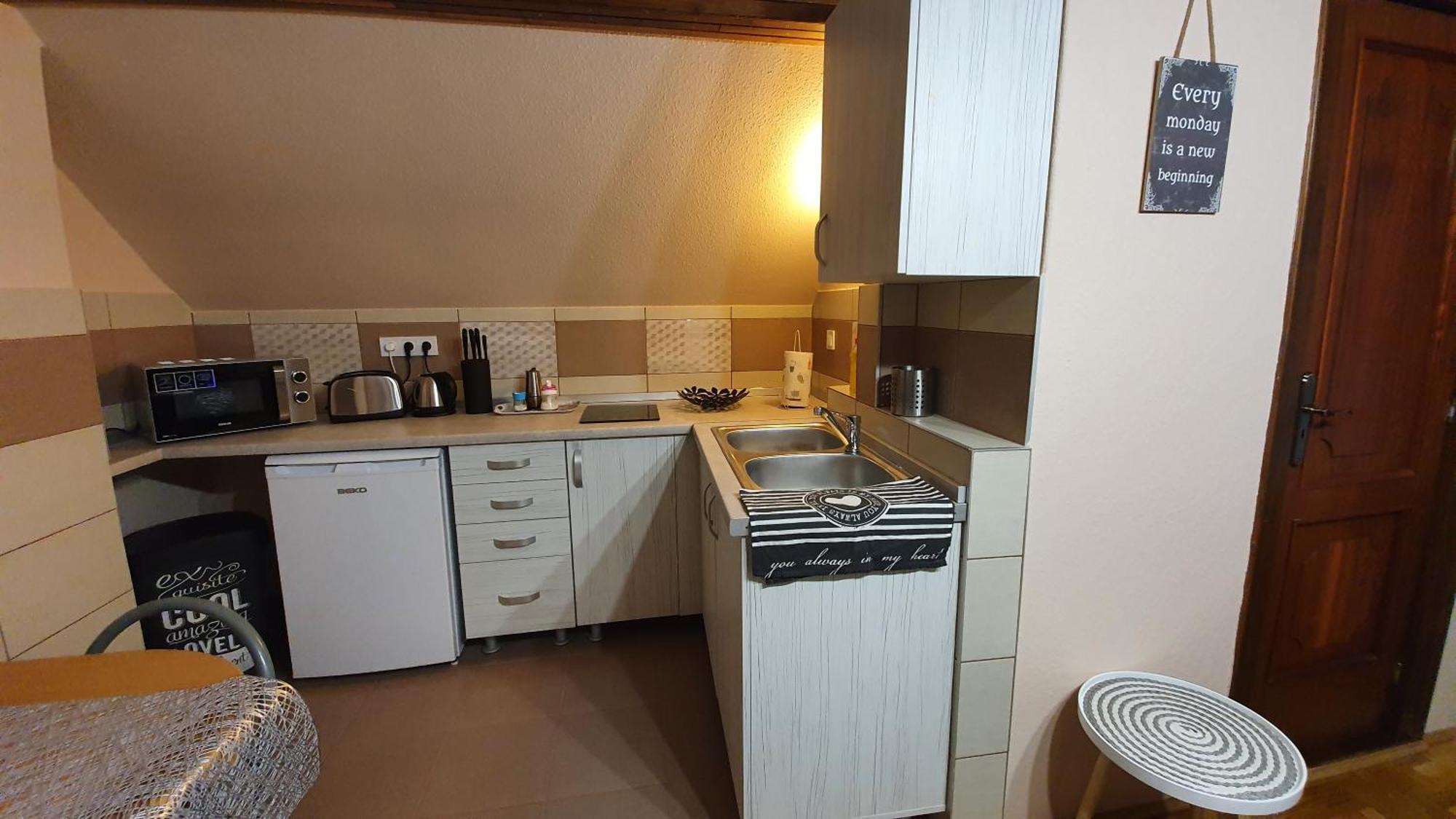 Agnes Vendeghazak Siofok-Apartman 2 Exterior foto